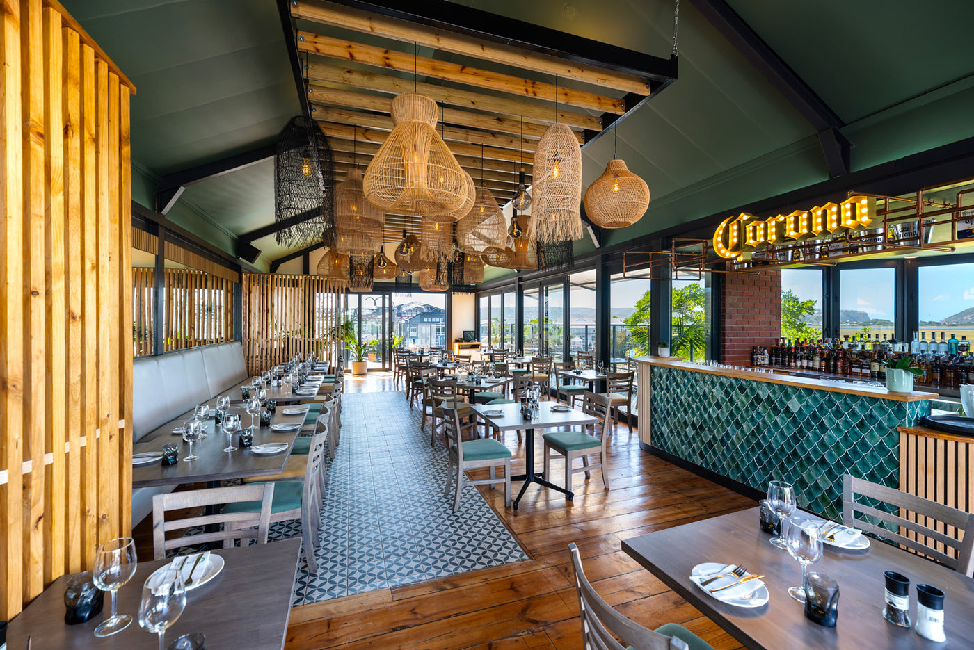 Restaurant Food / Lifestyle / Interiors