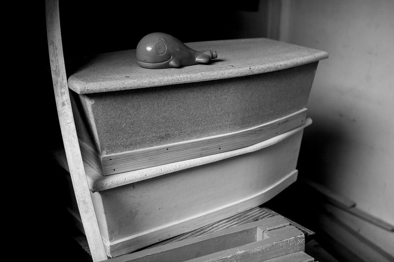 A childs coffin at Die Werkswinkel.