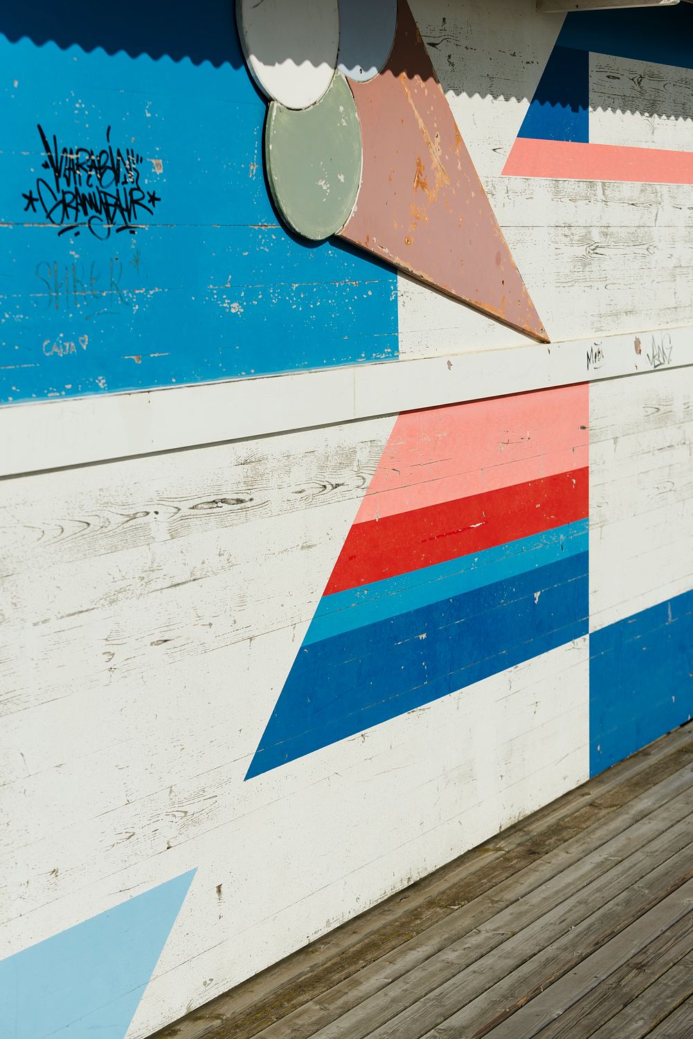 An architectural detail on the wall of a hoarding on The Pier at Scheveningen.